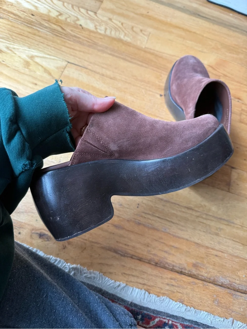 Everlane Brown Suede Slip-On Mules - Picture 3 of 6